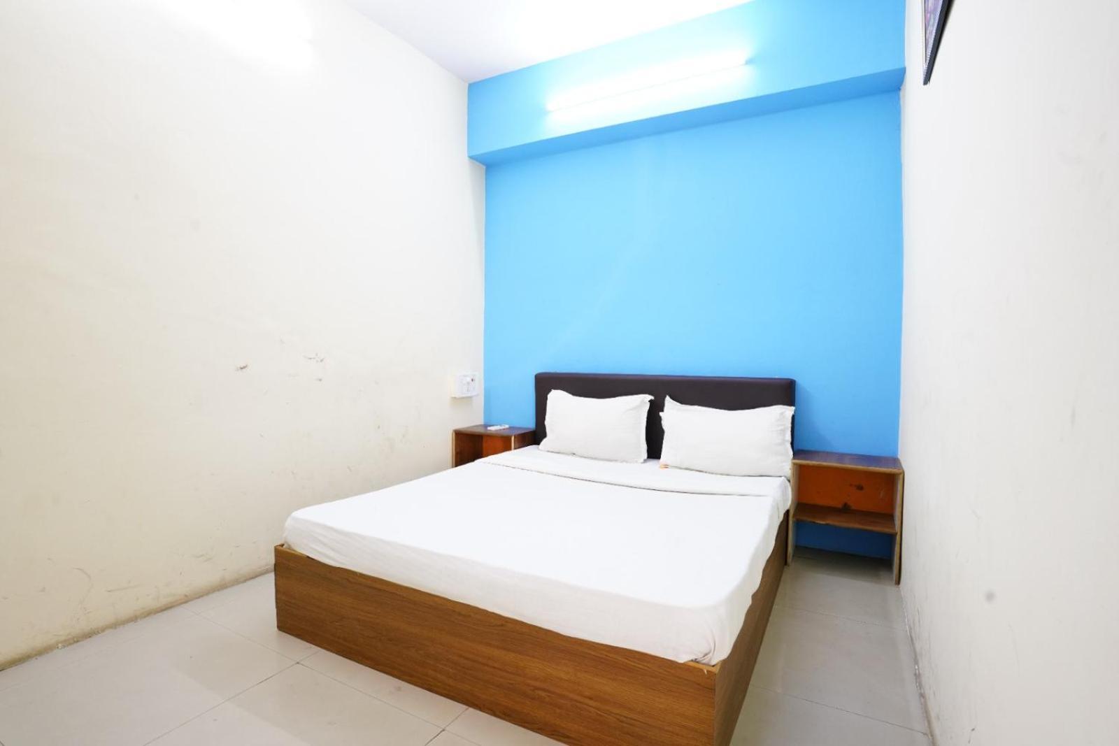 Hotel Nova Rooms Atlanta Shopping Surat Exterior foto